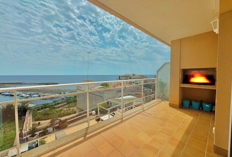 2-story penthouse 500 meters from the beach  Palamos