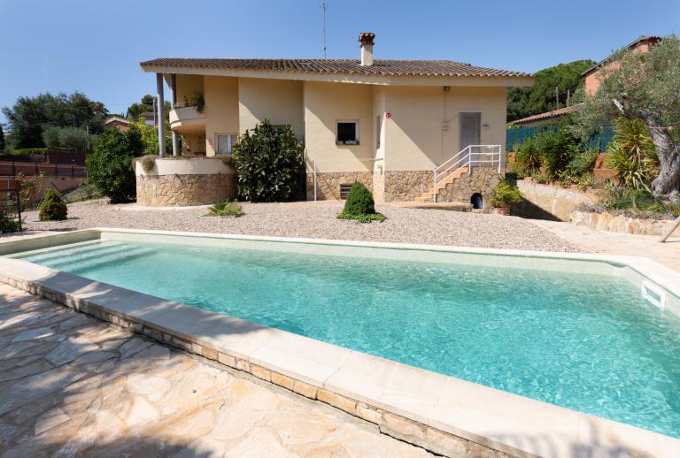 Detached villa with private pool and 5 bedrooms  Sant Antoni de Calonge